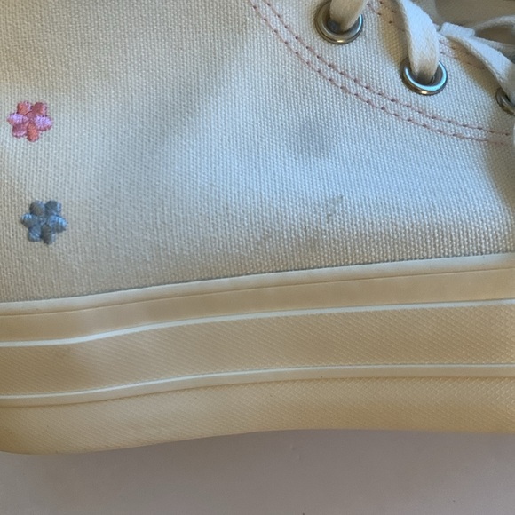 NWOB CT Converse Embroidered platform - Picture 4 of 8